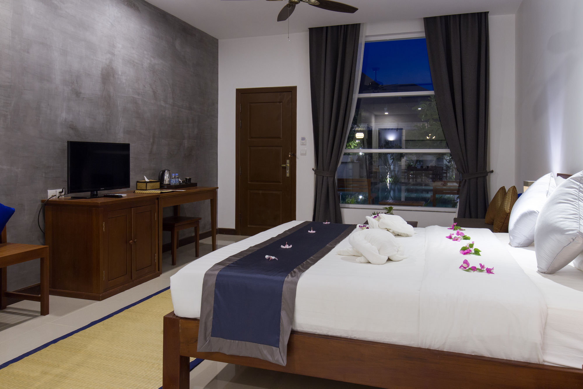 Angkor Orchid Central Resort Сіємреап Екстер'єр фото